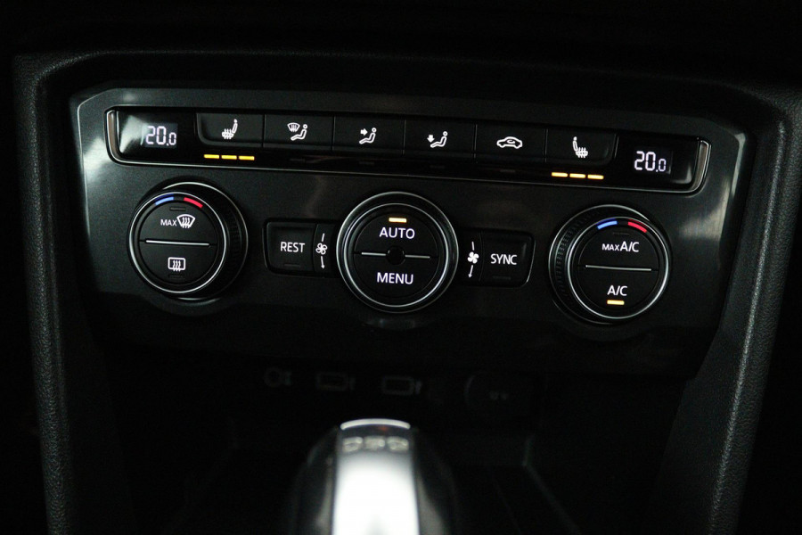 Volkswagen Tiguan Allspace 1.4 TSI Highline 7p. (TREKHAAK, VIRTUAL, STOELVERWARMING, CAMERA, LEDER, LED)