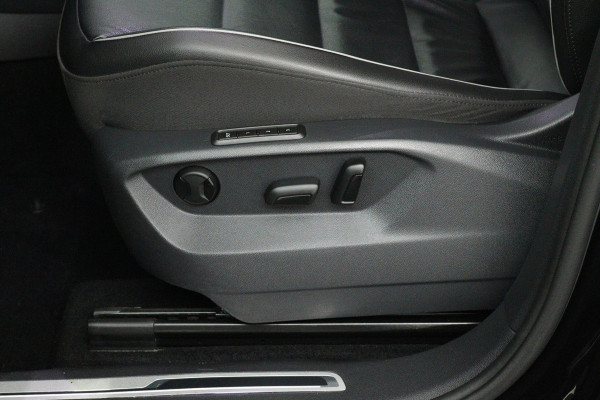 Volkswagen Tiguan Allspace 1.4 TSI Highline 7p. (TREKHAAK, VIRTUAL, STOELVERWARMING, CAMERA, LEDER, LED)