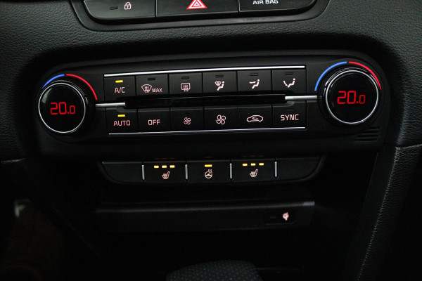 Kia ProCeed 1.5 T-GDi GT-Line (PANORAMADAK, STOEL-/STUURVERWARMING, STUURHULP, 1e EIGENAAR, GOED ONDERHOUDEN)