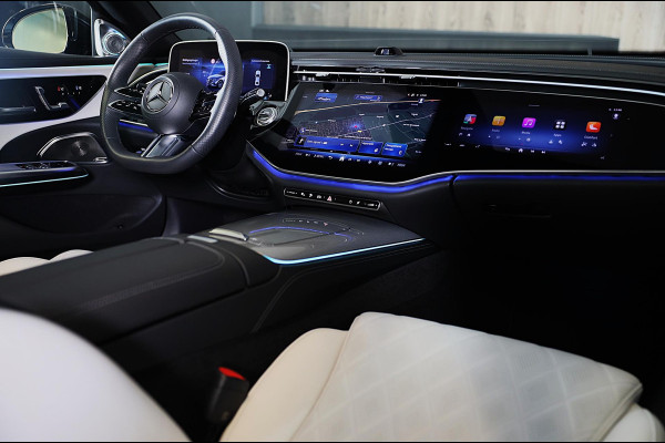 Mercedes-Benz E-Klasse 300 e AMG 53 Look / HYPERSCREEN / Massage / Burmester 4D / Head Up / 360 Camera / Acc / Open Pano / 20 Inch