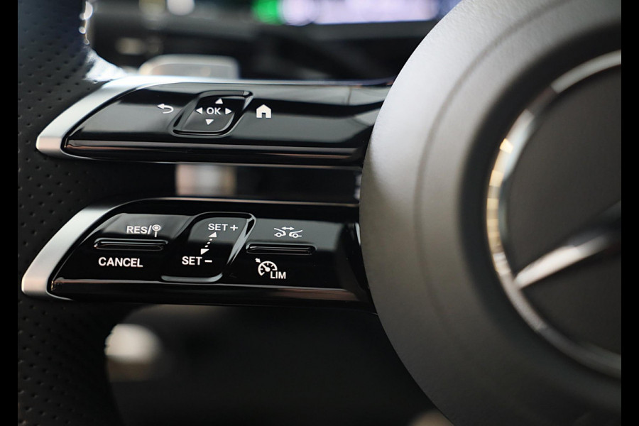 Mercedes-Benz E-Klasse 300 e AMG 53 Look / HYPERSCREEN / Massage / Burmester 4D / Head Up / 360 Camera / Acc / Open Pano / 20 Inch