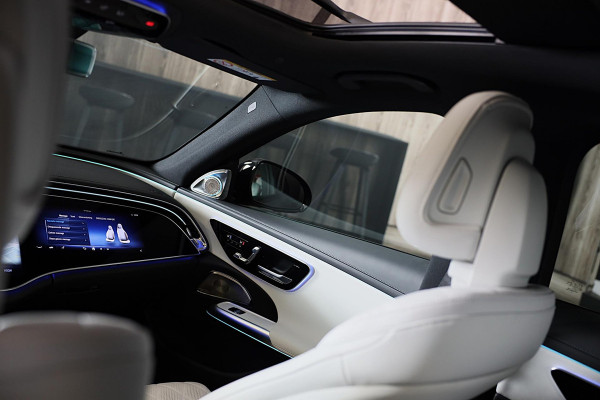 Mercedes-Benz E-Klasse 300 e AMG 53 Look / HYPERSCREEN / Massage / Burmester 4D / Head Up / 360 Camera / Acc / Open Pano / 20 Inch