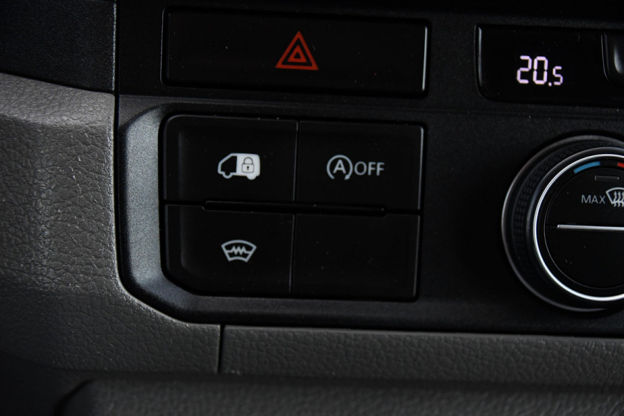 MAN TGE 2.0 L3H3 PB Edition Camera, Cruise, Carplay, LED, Clima, Stoelverwarming, Trekhaak, 140pk, Sensoren, Leder, Uniek!