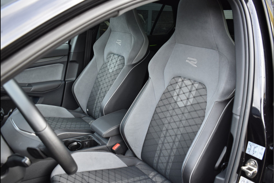 Volkswagen Golf 1.5 eTSI R-Line 150 Pk Pano H/K Navi HUD Camera ACC