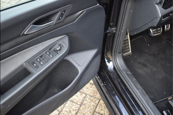 Volkswagen Golf 1.5 eTSI R-Line 150 Pk Pano H/K Navi HUD Camera ACC