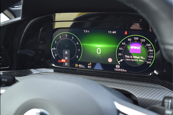 Volkswagen Golf 1.5 eTSI R-Line 150 Pk Pano H/K Navi HUD Camera ACC