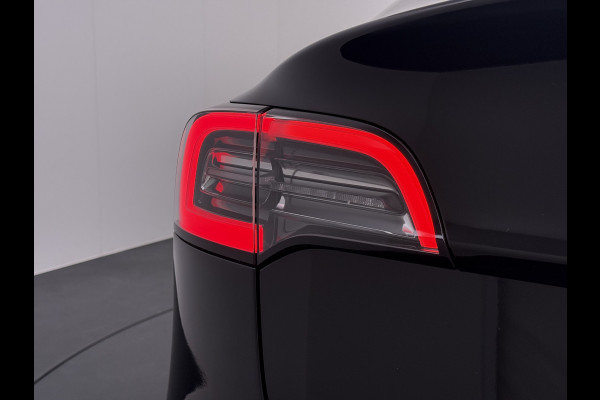 Tesla Model 3 RWD SR plus 325PK LFP Accu Ivory AutoPilot Leder Pano-dak FSD-vb. Adaptive-Cruise Camera's Elektr.-Stuur+Stoelen+Spiegels+Geheug Priv.Glasss Navi LED DAB Voorverwarmen Keyless One-Pedal-Drive Lmv 18" SOH 89% 1e Eigenaar Origineel Nederlandse Auto Fabrieks Garantie op Accu en Motor tot 23-08-2031 / 160.000km