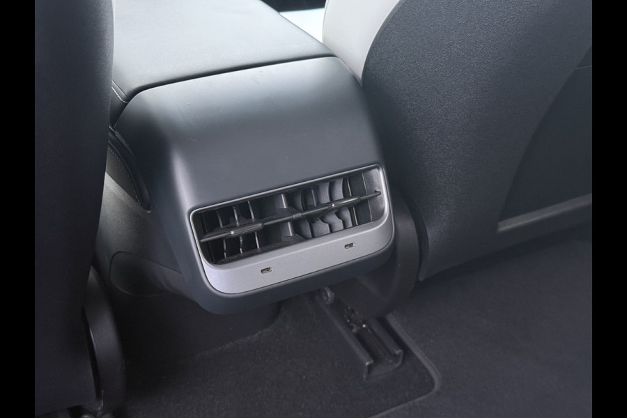 Tesla Model 3 RWD SR plus 325PK LFP Accu Ivory AutoPilot Leder Pano-dak FSD-vb. Adaptive-Cruise Camera's Elektr.-Stuur+Stoelen+Spiegels+Geheug Priv.Glasss Navi LED DAB Voorverwarmen Keyless One-Pedal-Drive Lmv 18" SOH 89% 1e Eigenaar Origineel Nederlandse Auto Fabrieks Garantie op Accu en Motor tot 23-08-2031 / 160.000km