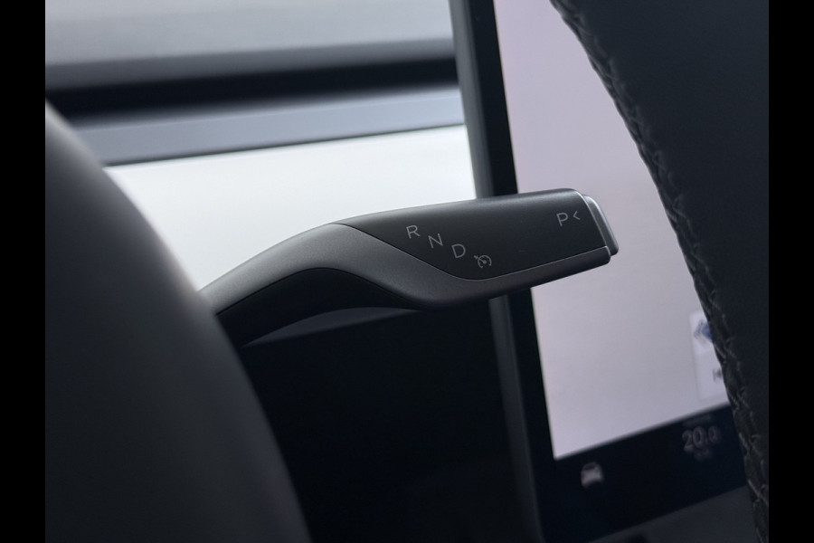 Tesla Model 3 RWD SR plus 325PK LFP Accu Ivory AutoPilot Leder Pano-dak FSD-vb. Adaptive-Cruise Camera's Elektr.-Stuur+Stoelen+Spiegels+Geheug Priv.Glasss Navi LED DAB Voorverwarmen Keyless One-Pedal-Drive Lmv 18" SOH 89% 1e Eigenaar Origineel Nederlandse Auto Fabrieks Garantie op Accu en Motor tot 23-08-2031 / 160.000km