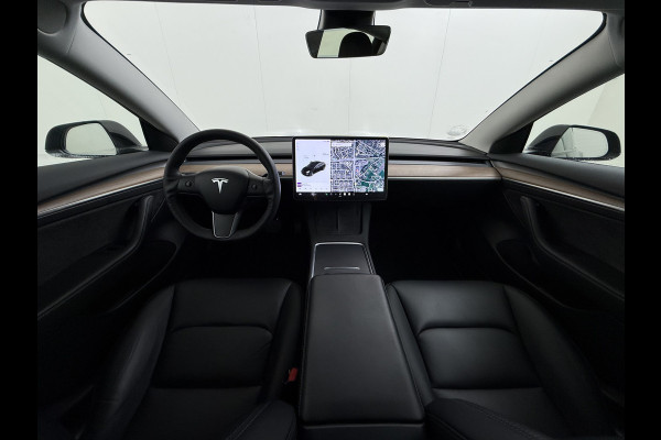 Tesla Model 3 RWD SR+ NW Model 60kWh LFP 283PK Warmtepomp Elektr.A-klep Sentry Mode Stoel+Bankverwarmd FSD 18" Premium Luidspr. AutoPilot Leer Navi LED Comfortstoelen ACC DAB Keyless en Voorverwarmen interieur via App One-Pedal-Drive Origineel Nederlandse auto Garantie Accu/Motor tot 14-06-2029 max 160.000km