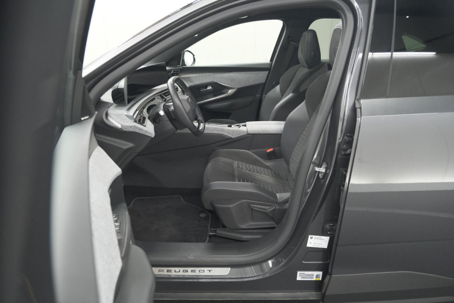 Peugeot 3008 1.2 Hybrid 136 GT | Panoramdak | 360 Camera | Stoelverwarming | Elektrische Kofferklep | Allseason Banden