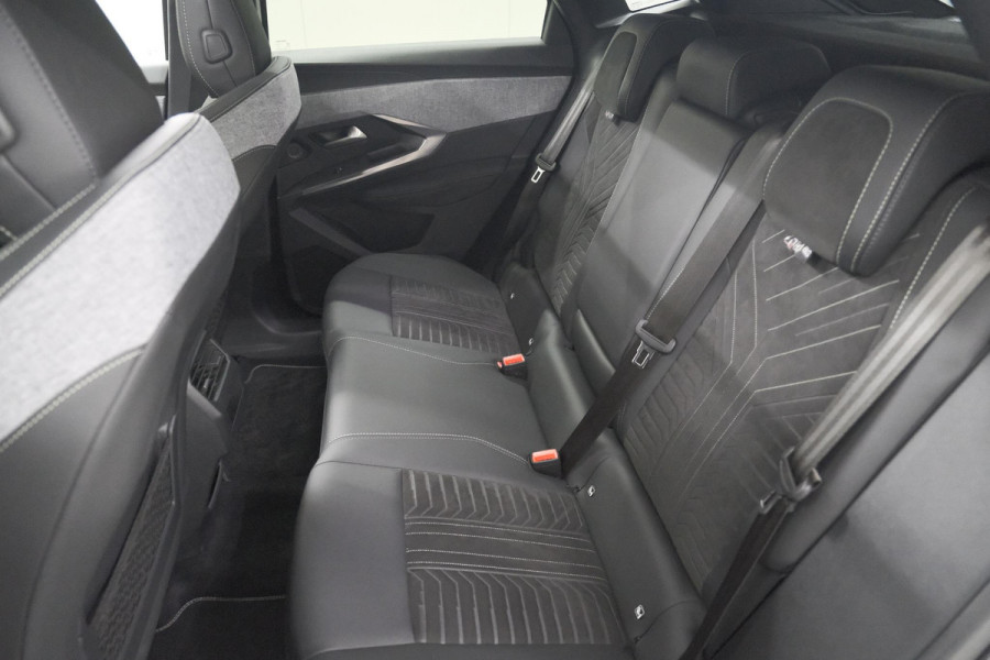 Peugeot 3008 1.2 Hybrid 136 GT | Panoramdak | 360 Camera | Stoelverwarming | Elektrische Kofferklep | Allseason Banden
