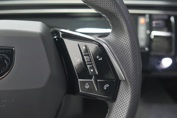 Peugeot 3008 1.2 Hybrid 136 GT | Panoramdak | 360 Camera | Stoelverwarming | Elektrische Kofferklep | Allseason Banden