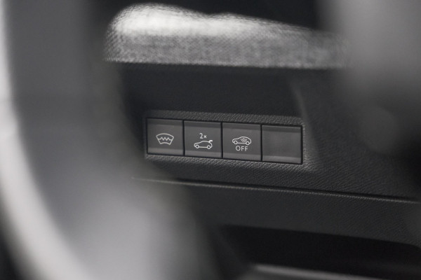 Peugeot 3008 1.2 Hybrid 136 GT | Panoramdak | 360 Camera | Stoelverwarming | Elektrische Kofferklep | Allseason Banden