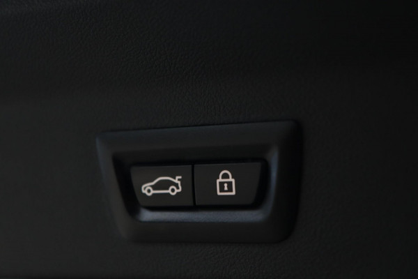 BMW X3 XDrive20i / PANO / HUD / ACC / MEMORY / KEYLESS / DEALER SERVICE!