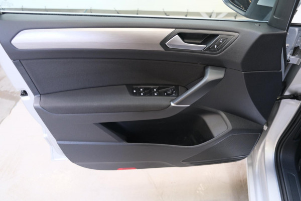 Volkswagen Touran 2.0 TDI 150 PK DSG > Grijskenteken < - Airco, Cruise, Navi, PDC.