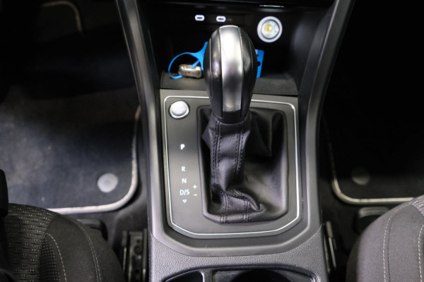 Volkswagen Touran 2.0 TDI 150 PK DSG > Grijskenteken < - Airco, Cruise, Navi, PDC.