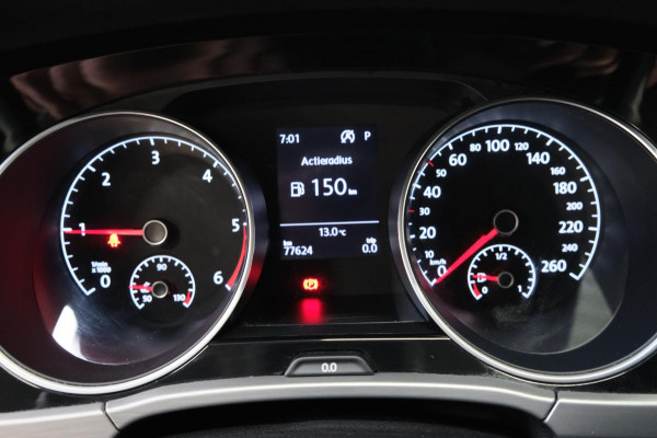 Volkswagen Touran 2.0 TDI 150 PK DSG > Grijskenteken < - Airco, Cruise, Navi, PDC.