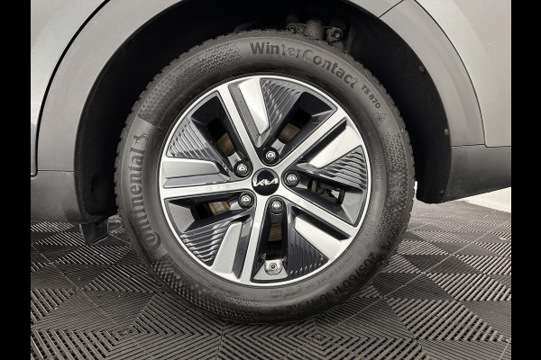 Kia Niro 1.6 GDi Hybrid ExecutiveLine (INCL-BTW) Aut. *PANO |  LEATHER | FULL-LED | NAVI-FULLMAP | DIGI-COCKPIT | HEATED-COMFORTSEATS | CAMERA | DAB+ | KEYLESS | ECC | SHIFTPADDLES | ADAPTIVE-CRUISE | LANE-ASSIST | 16"ALU*
