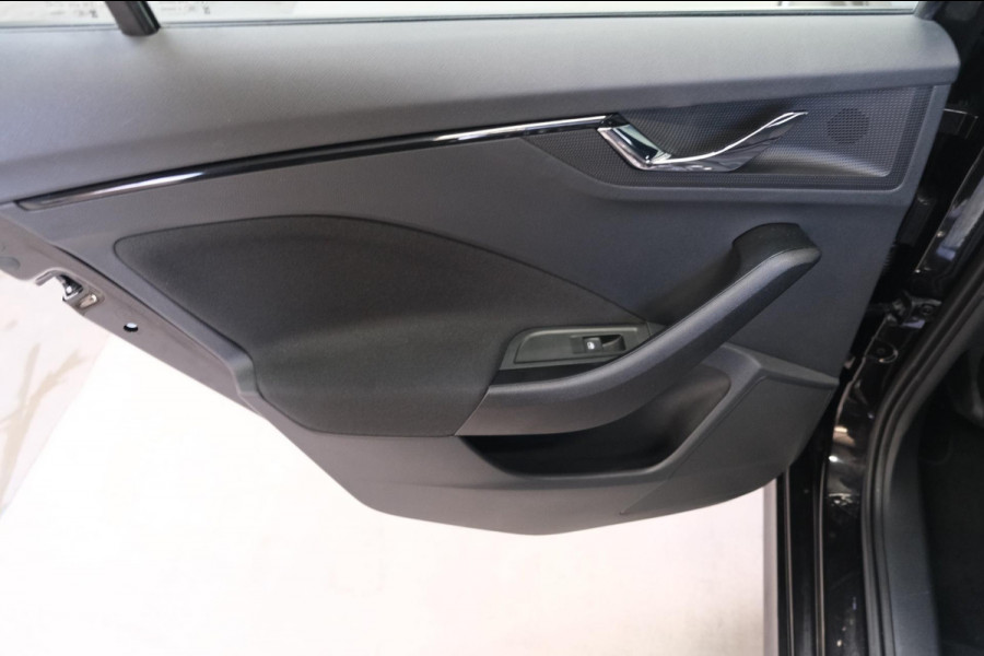 Škoda Kamiq 1.0 TSI Ambition Automaat - N.A.P. Airco, Cruise, Navi, Pano.