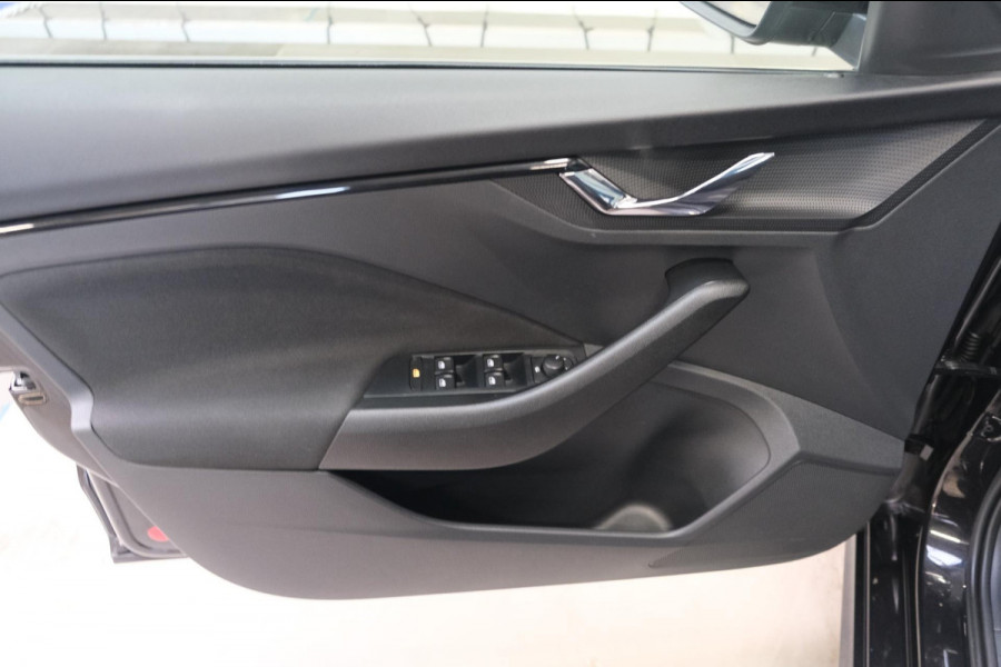 Škoda Kamiq 1.0 TSI Ambition Automaat - N.A.P. Airco, Cruise, Navi, Pano.