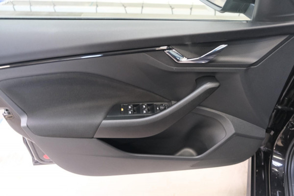 Škoda Kamiq 1.0 TSI Ambition Automaat - N.A.P. Airco, Cruise, Navi, Pano.