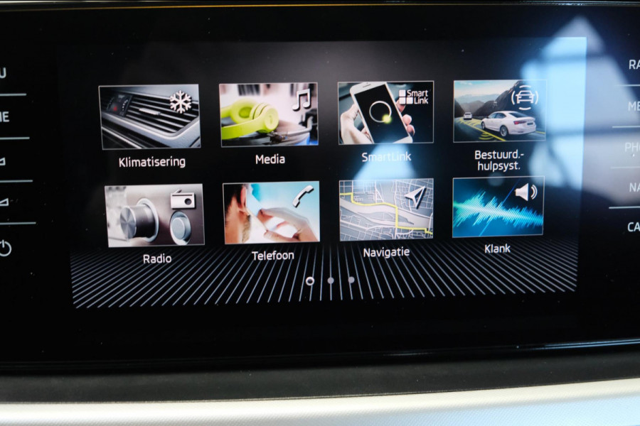 Škoda Kamiq 1.0 TSI Ambition Automaat - N.A.P. Airco, Cruise, Navi, Pano.