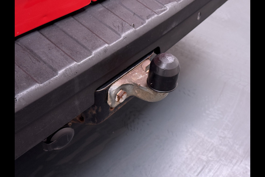 Opel Vivaro D126PK Dubbele Cabine 5-Persoons L2H1 Trekhaak Camera Navi Airco Cruise Control Pdc Sport EcoFlex 1.6CDTI Euro 6 Betonplex Vloer Wandbetimmering Schuifdeur Regen-Lichtsensor 1e Eigenaar Origineel Nederlandse Auto Dealeronderhouden 2.000kg trekvermogen