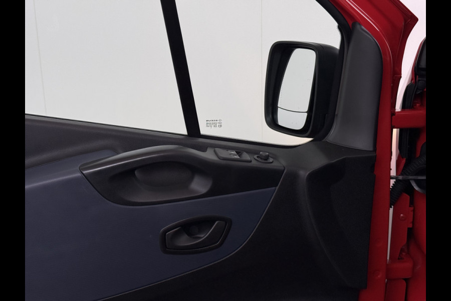 Opel Vivaro D126PK Dubbele Cabine 5-Persoons L2H1 Trekhaak Camera Navi Airco Cruise Control Pdc Sport EcoFlex 1.6CDTI Euro 6 Betonplex Vloer Wandbetimmering Schuifdeur Regen-Lichtsensor 1e Eigenaar Origineel Nederlandse Auto Dealeronderhouden 2.000kg trekvermogen
