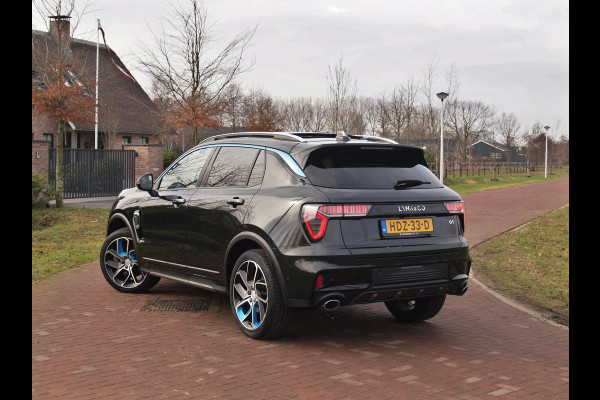 Lynk & Co 01 1.5 | Panoramadak | 360 Camera | Apple Carplay | Sfeerverlichting |