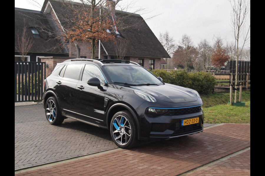 Lynk & Co 01 1.5 | Panoramadak | 360 Camera | Apple Carplay | Sfeerverlichting |