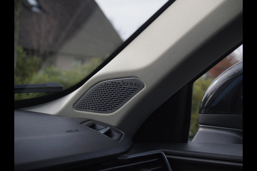 Lynk & Co 01 1.5 | Panoramadak | 360 Camera | Apple Carplay | Sfeerverlichting |