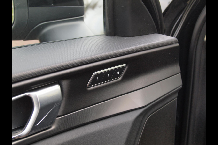 Lynk & Co 01 1.5 | Panoramadak | 360 Camera | Apple Carplay | Sfeerverlichting |