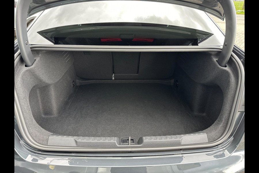 Audi A3 Limousine 35 TFSI S edition S-Line, NAP, Pano, CarPlay, Virtual cockpit, Matrix LED