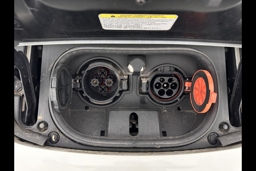 Nissan Leaf Acenta 40 kWh (INCL-BTW) Aut. *HEATPUMP | ADAPTIVE-CRUISE | KEYLESS | TOPVIEW | NAVI-FULLMAP | BLINDSPOT | DAB+ | HEATED-COMFORTSEATS | DIGI-COCKPIT | PRIVACYGLASS | 16"ALU*