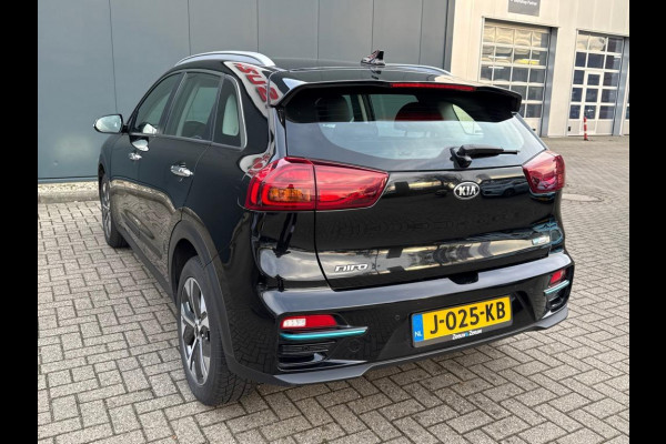Kia e-Niro Aut. DynamicLine 64 kWh 3-Phase | Navi | Camera | Stoel Verwarming |