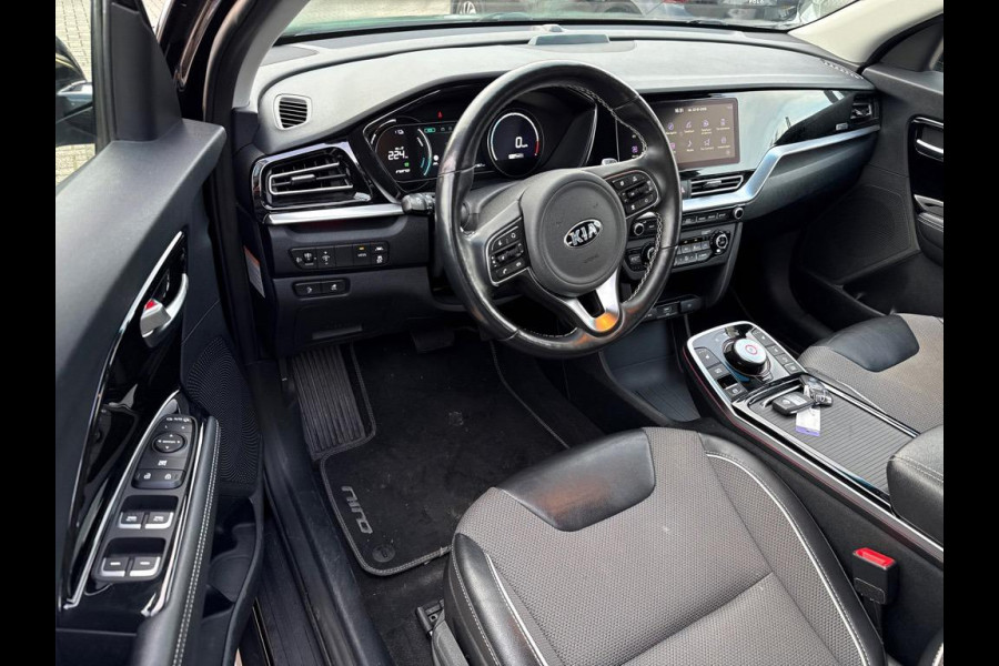 Kia e-Niro Aut. DynamicLine 64 kWh 3-Phase | Navi | Camera | Stoel Verwarming |