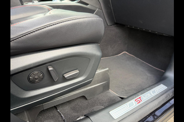 Ford Explorer 3.0 V6 EcoBoost PHEV ST-Line 7 persoon