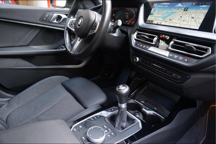 BMW 2 Serie Gran Coupé 218i | Panoramadak | Leer | Sportstoelen | M-Sport accenten | Verwarmd Sportstuur | Stoelverwarming | BMW onderhouden | 2/2026 beurt gehad |