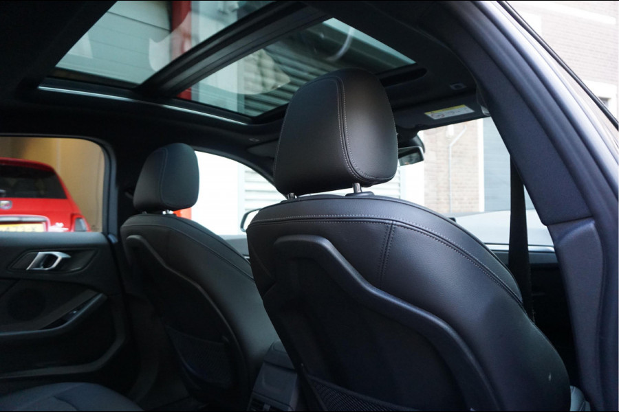 BMW 2 Serie Gran Coupé 218i | Panoramadak | Leer | Sportstoelen | M-Sport accenten | Verwarmd Sportstuur | Stoelverwarming | BMW onderhouden | 2/2026 beurt gehad |
