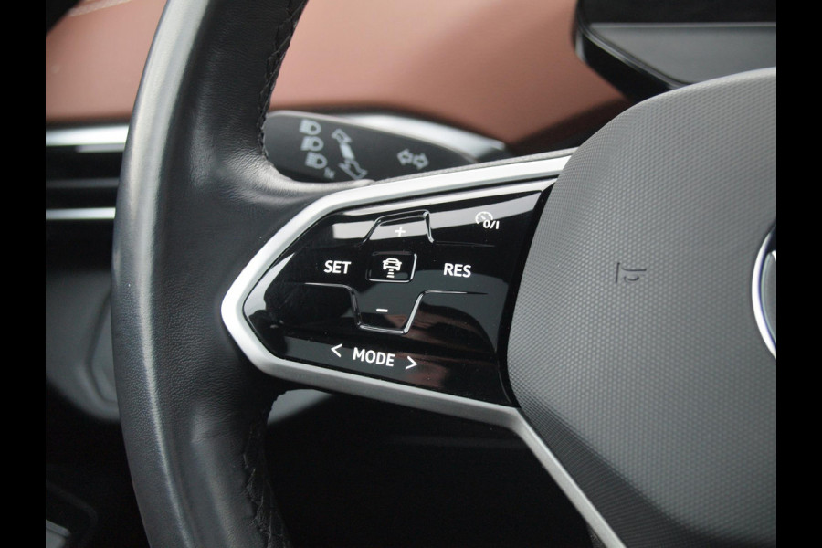 Volkswagen ID.4 Family 77 kWh | Panoramadak | Camera | Sfeerverlichting | Apple Carplay | Cruise Control |