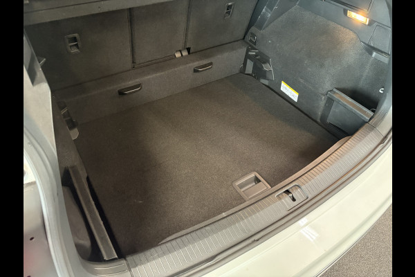 Volkswagen Tiguan 1.5 TSi 150pk DSG Highline Business R-Line CAMERA/VIRTUAL/20INCH/ORYX WHITE PEARL