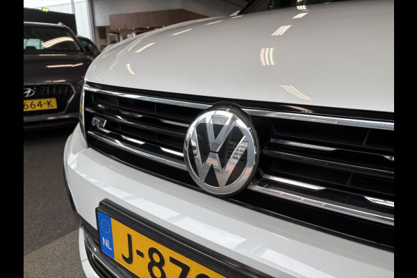 Volkswagen Tiguan 1.5 TSi 150pk DSG Highline Business R-Line CAMERA/VIRTUAL/20INCH/ORYX WHITE PEARL