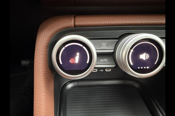 Škoda Kodiaq 1.5 TSI PHEV Plug-in Panorama Stoel-/stuur verwarming head-up Trekhaak camera V+A Memory seats Carplay