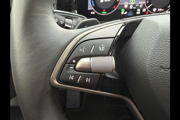 Škoda Kodiaq 1.5 TSI PHEV Plug-in Panorama Stoel-/stuur verwarming head-up Trekhaak camera V+A Memory seats Carplay