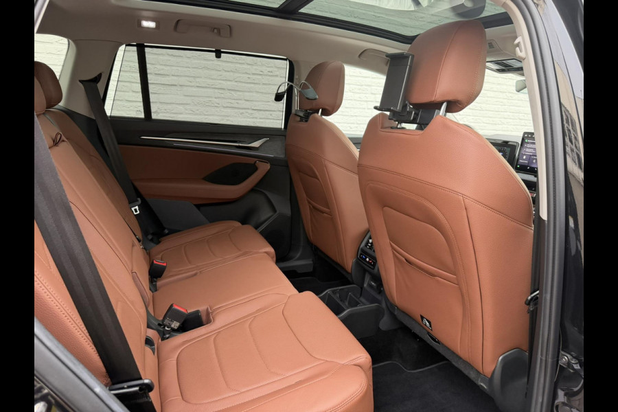 Škoda Kodiaq 1.5 TSI PHEV Plug-in Panorama Stoel-/stuur verwarming head-up Trekhaak camera V+A Memory seats Carplay