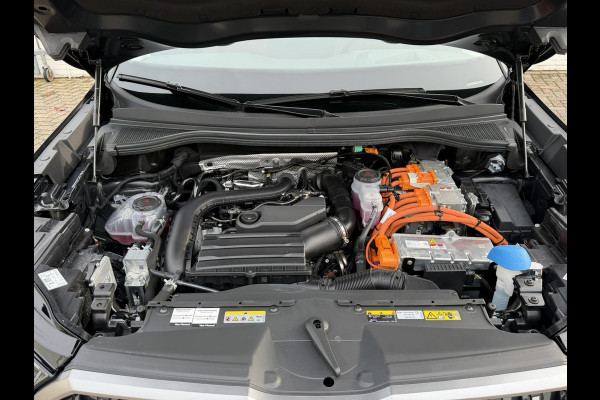 Škoda Kodiaq 1.5 TSI PHEV Plug-in Panorama Stoel-/stuur verwarming head-up Trekhaak camera V+A Memory seats Carplay