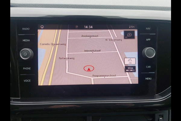 Volkswagen T-Cross 1.0 TSI Style | Automaat | Navigatie | Parkeersensoren | Apaptive Cruisecontrol |