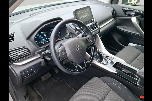 Mitsubishi Eclipse Cross 2.4 PHEV Intense Trekhaak 1500kg | all-seasons | camera Fabrieksgarantie tot 2030!