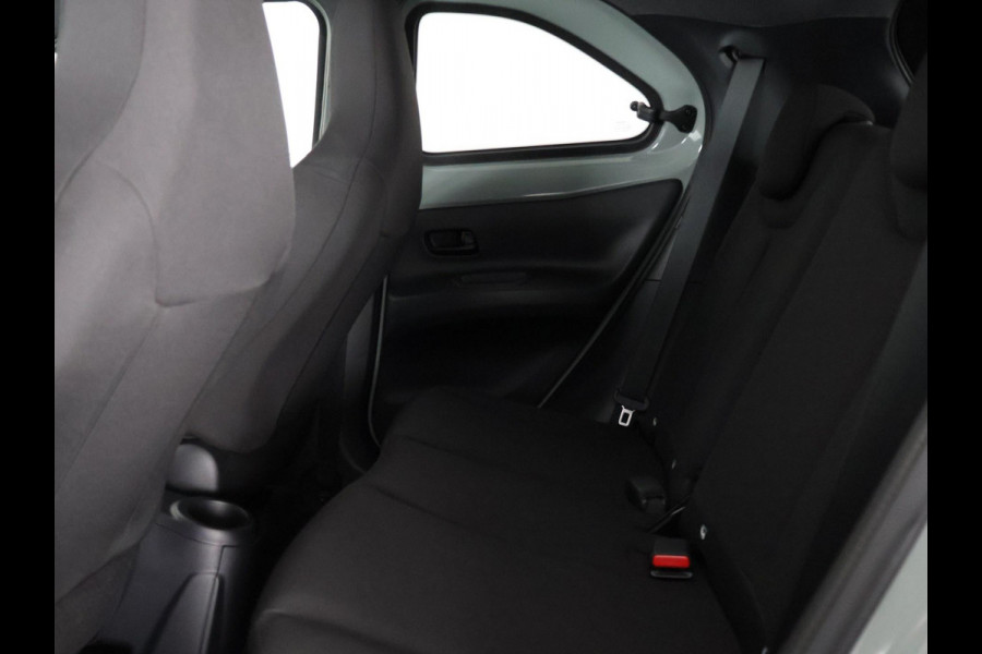 Toyota Aygo X 1.0 VVT-i PULSE PACK BI-TONE GARANTIE 3-2035! CARPLAY NAVI.STOELVERWARMING. ADAPTIVE CRUISE CONTROLL